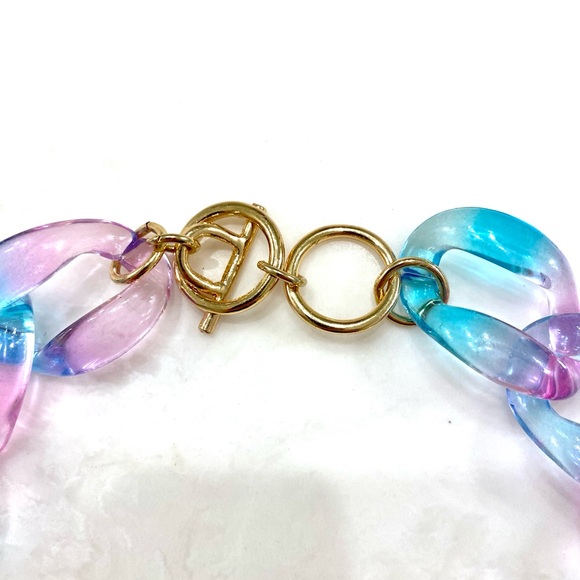 Gold & Pastel Pink Blue Resin Link Necklace - Women Jewelry - Picture 4 of 5